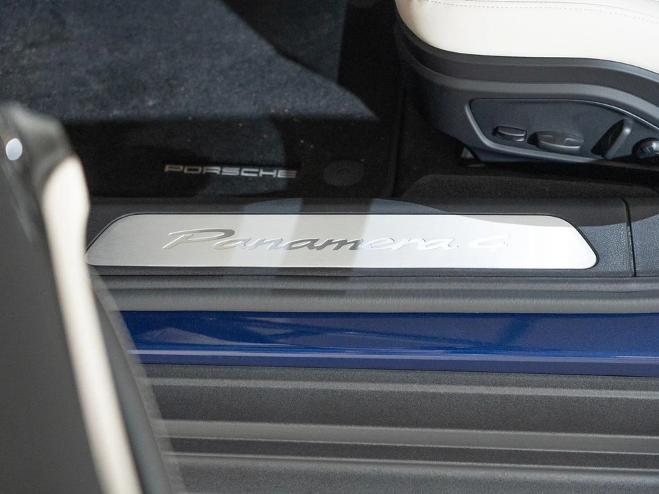 2026 Porsche 976 Panamera - Image 12 of 27