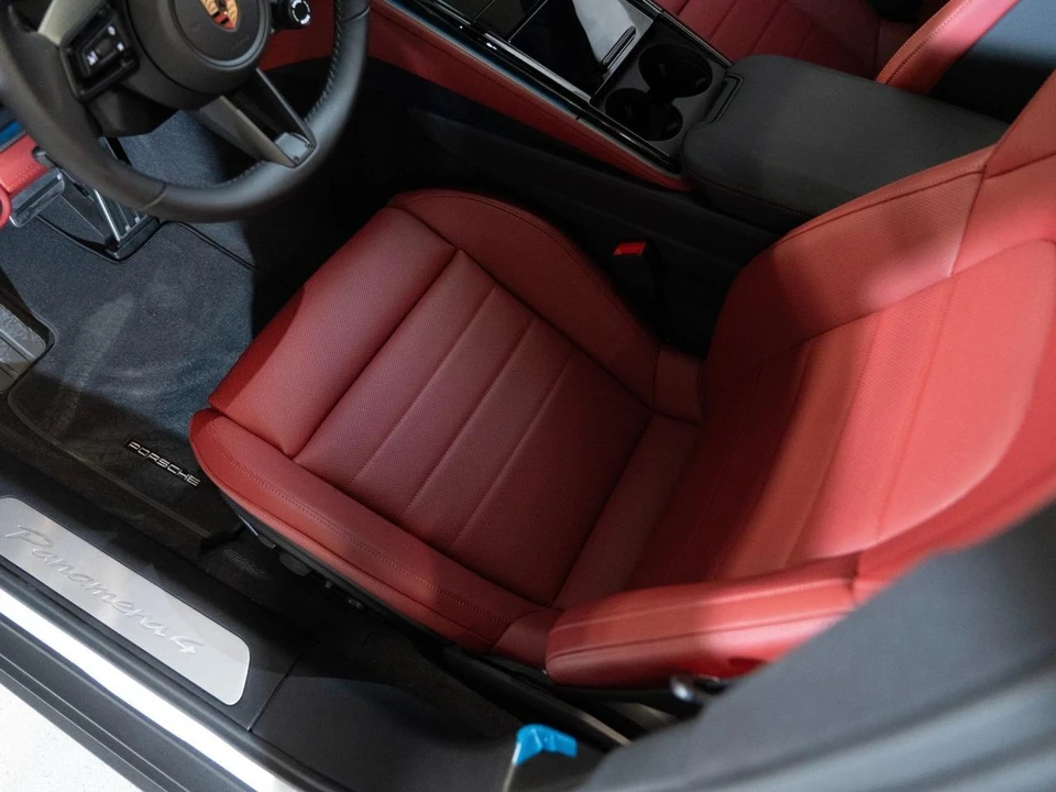 2026 Porsche 976 Panamera - Image 14 of 28
