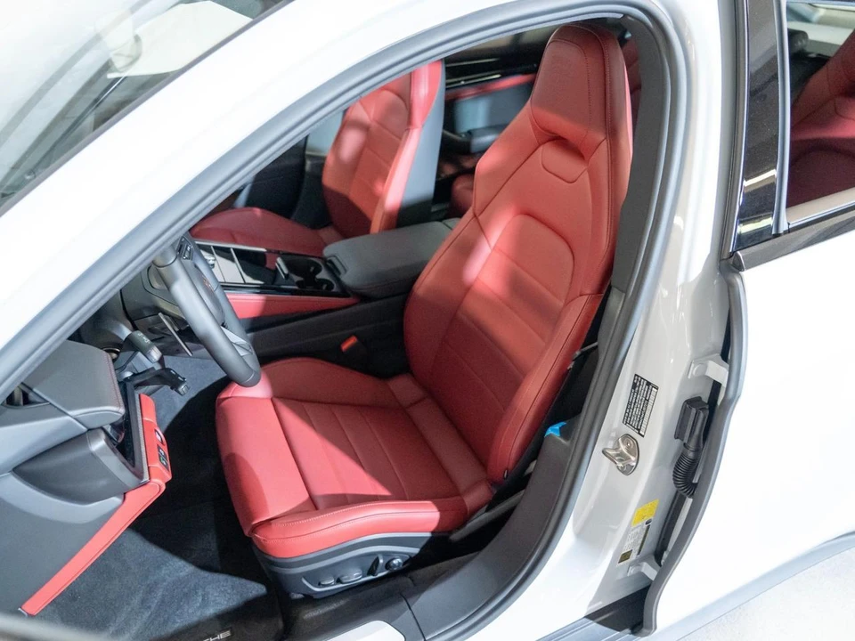 2026 Porsche 976 Panamera - Image 5 of 28
