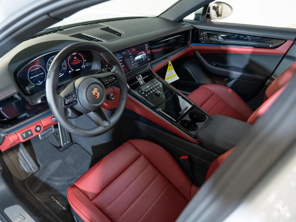 2026 Porsche 976 Panamera - Image 4 of 28