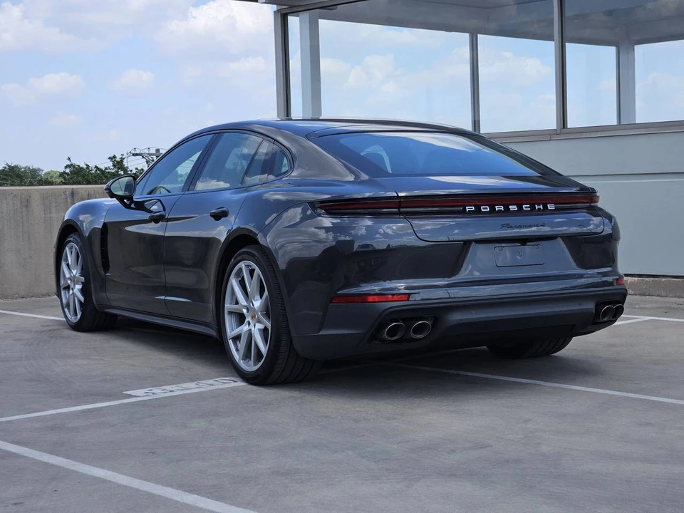 2026 Porsche 976 Panamera - Image 3 of 5