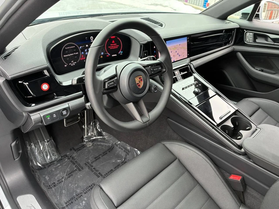 2026 Porsche 976 Panamera - Image 4 of 5