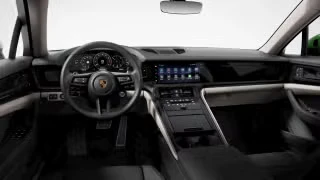 2026 Porsche Panamera - Image 25 of 30