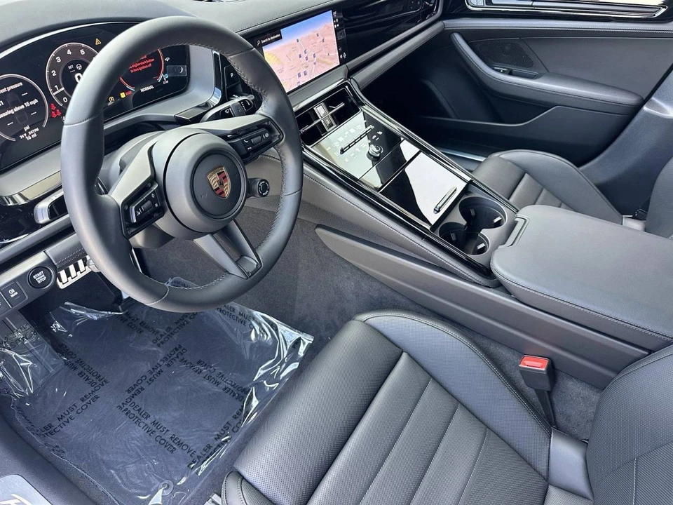 2026 Porsche 976 Panamera - Image 4 of 5