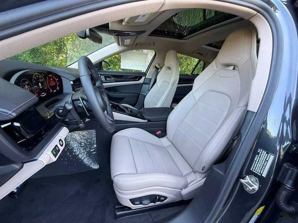 2026 Porsche 976 Panamera - Image 5 of 5