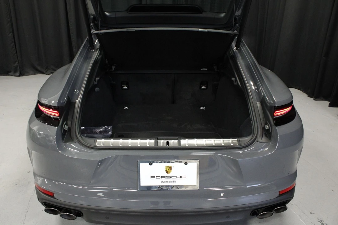 2026 Porsche 976 Panamera - Image 17 of 31