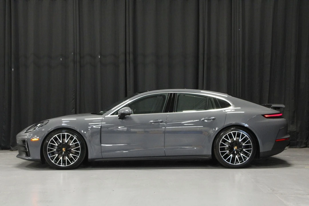 2026 Porsche 976 Panamera - Image 2 of 31