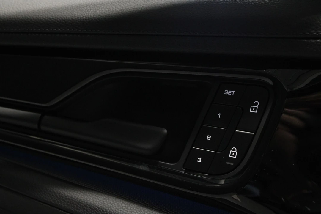 2026 Porsche 976 Panamera - Image 31 of 31