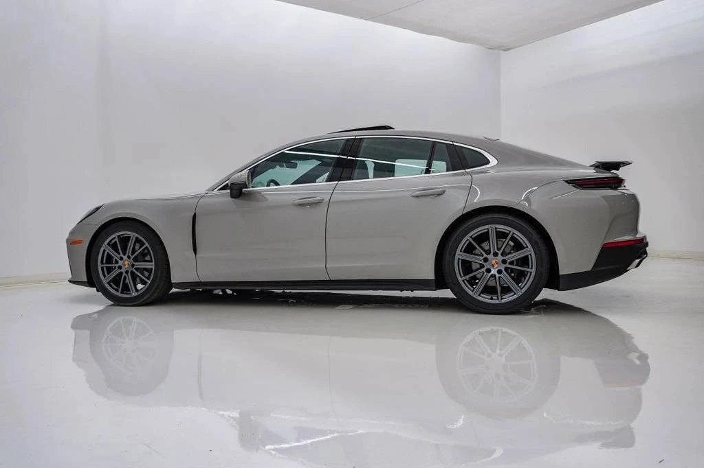 2026 Porsche 976 Panamera - Image 2 of 4