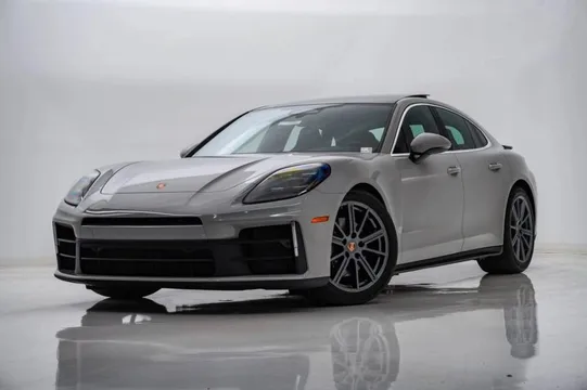2026 Porsche Panamera 4