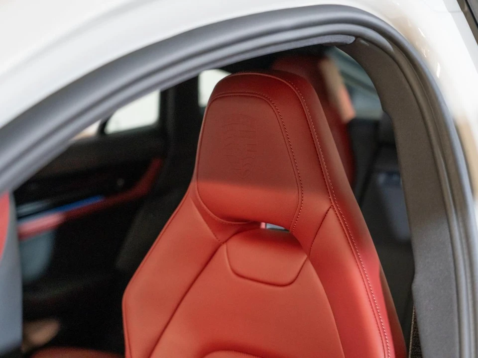 2026 Porsche 976 Panamera - Image 14 of 27