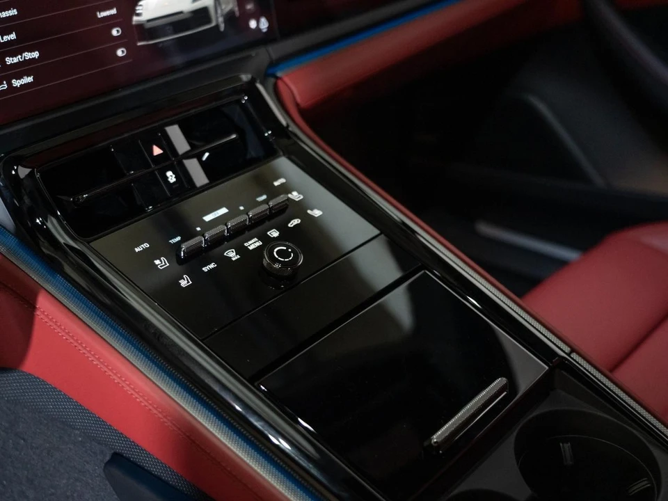 2026 Porsche 976 Panamera - Image 21 of 27