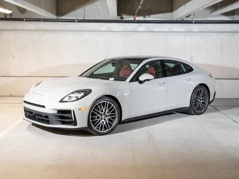 2026 Porsche Panamera 4