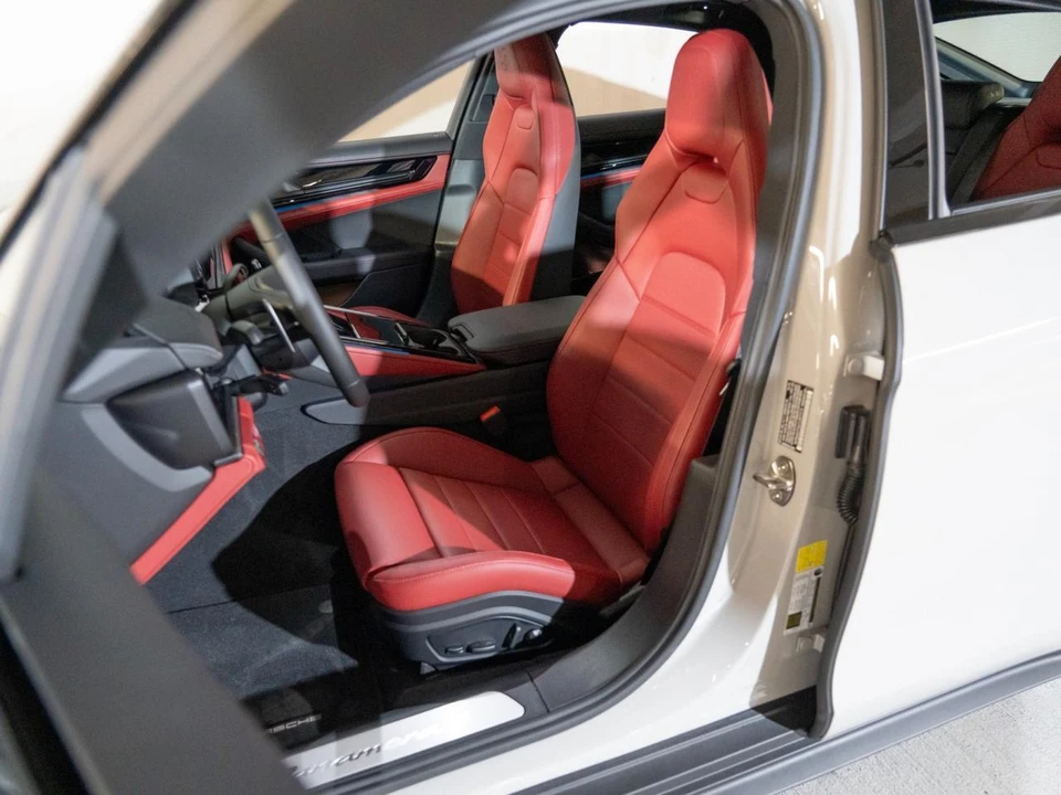 2026 Porsche 976 Panamera - Image 4 of 27
