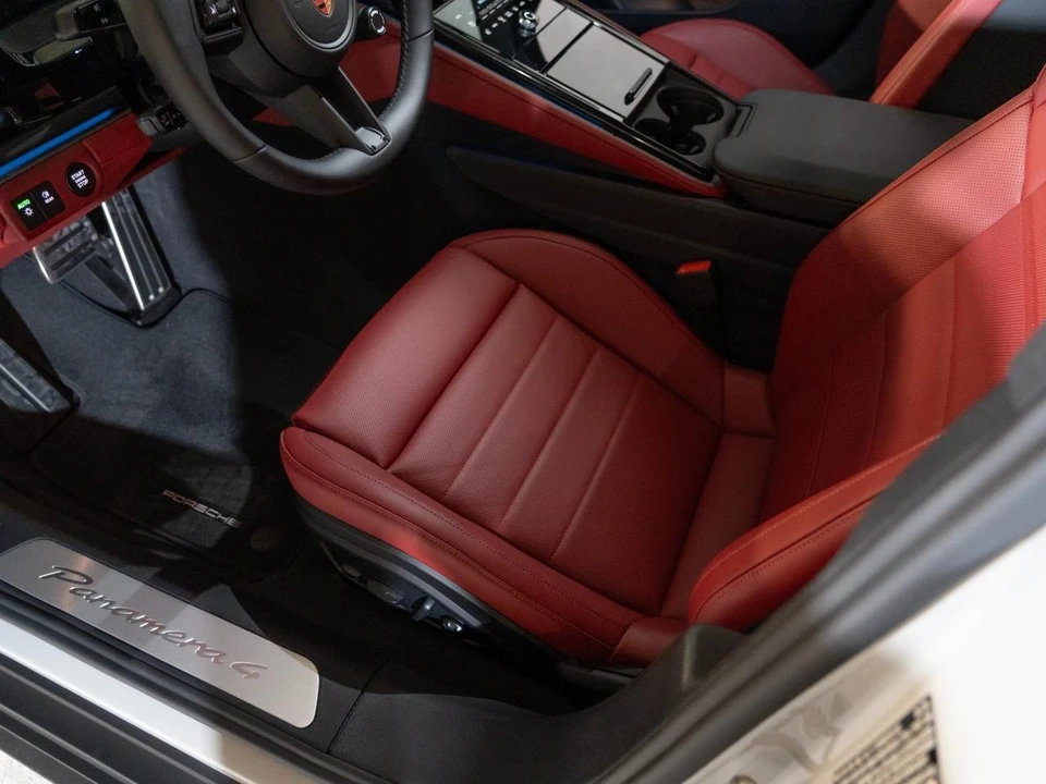 2026 Porsche 976 Panamera - Image 15 of 27