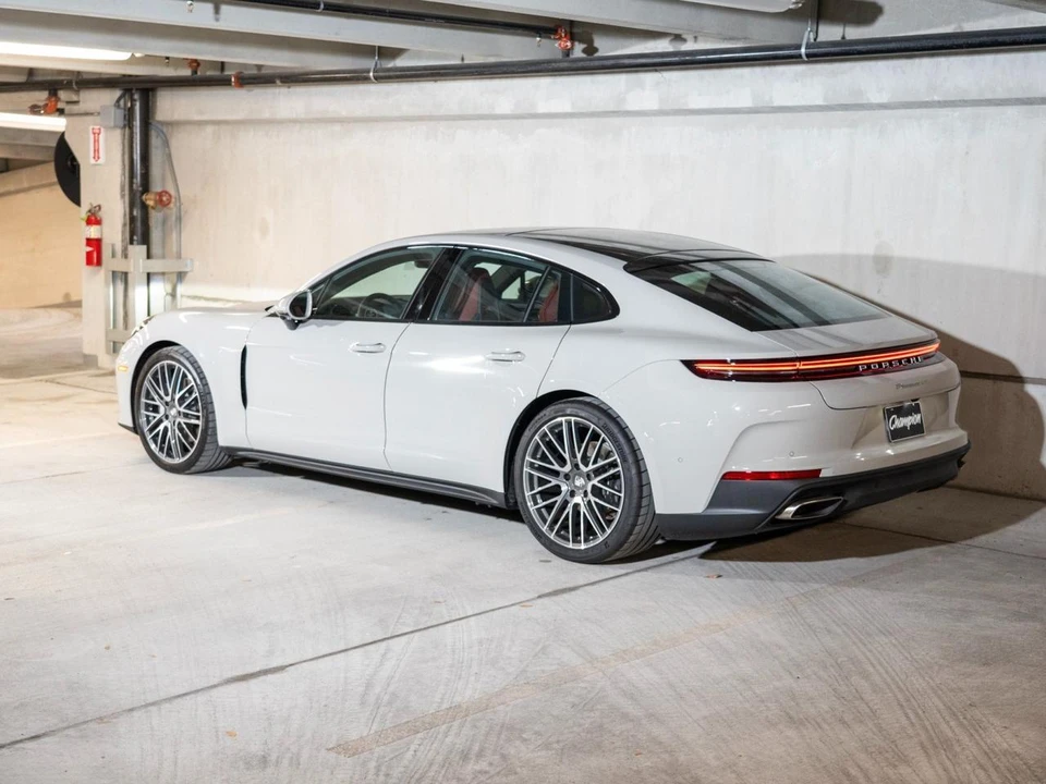 2026 Porsche 976 Panamera - Image 3 of 27