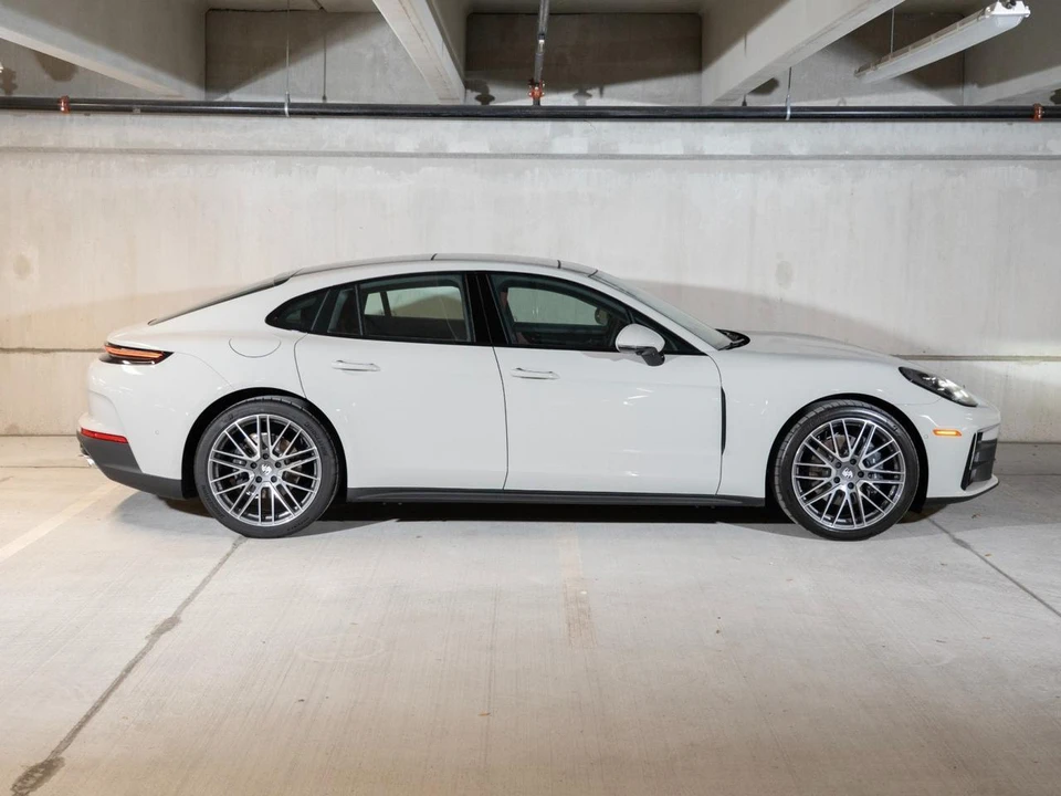 2026 Porsche 976 Panamera - Image 8 of 27