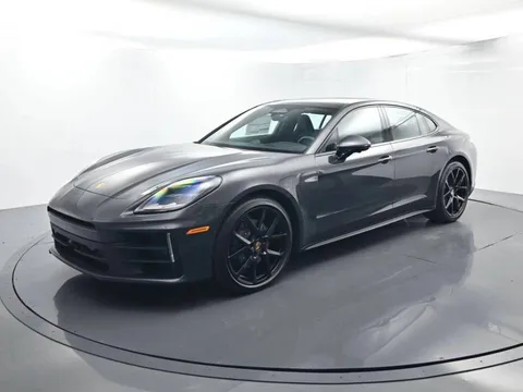 2026 Porsche Panamera 4