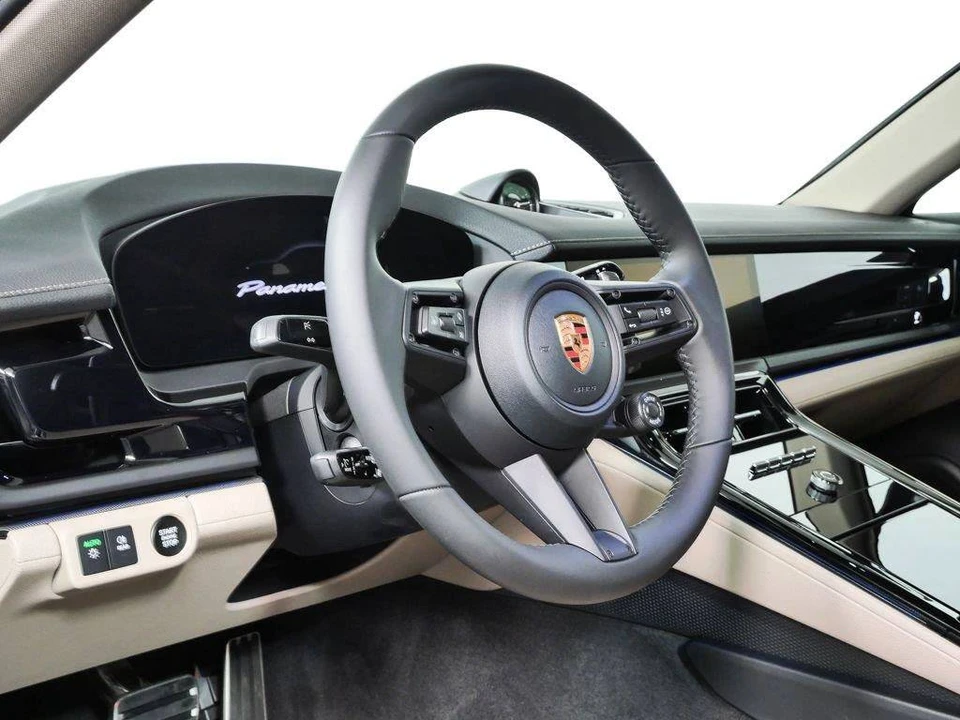 2026 Porsche 976 Panamera - Image 4 of 5