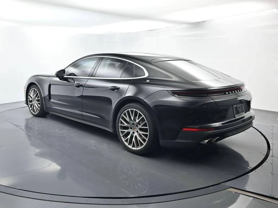 2026 Porsche 976 Panamera - Image 3 of 4