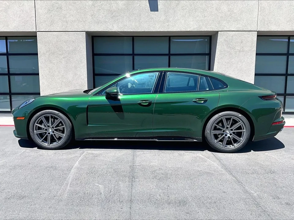2026 Porsche 976 Panamera - Image 16 of 31