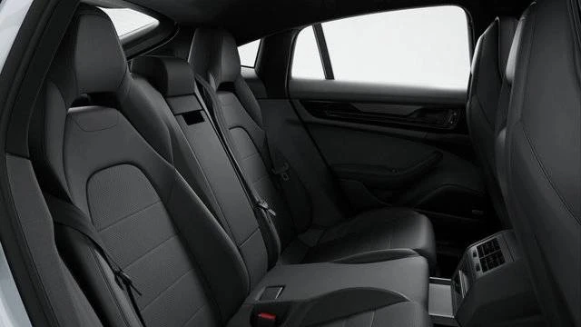 2026 Porsche 976 Panamera - Image 4 of 4
