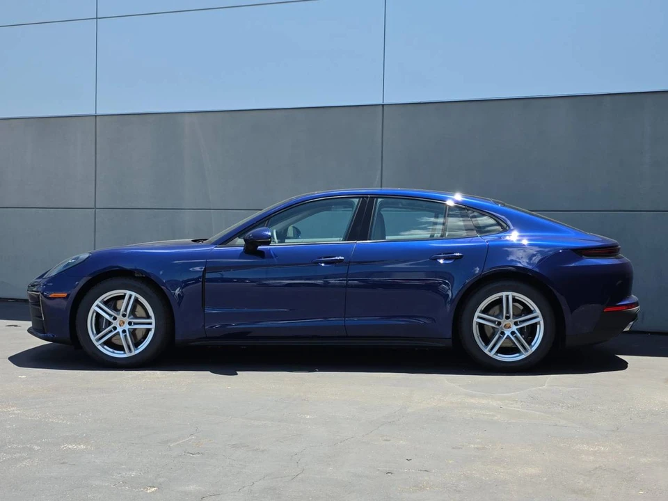 2026 Porsche 976 Panamera - Image 2 of 5