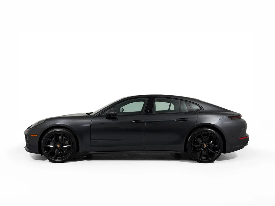 2026 Porsche 976 Panamera - Image 2 of 5