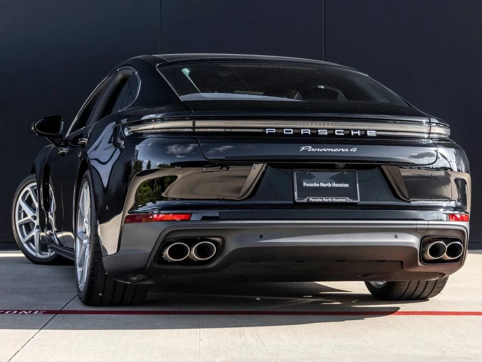 2026 Porsche 976 Panamera - Image 3 of 5