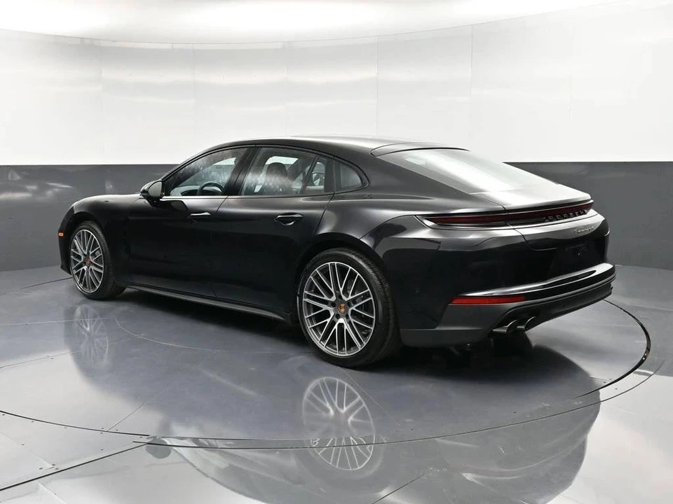 2026 Porsche 976 Panamera - Image 3 of 5