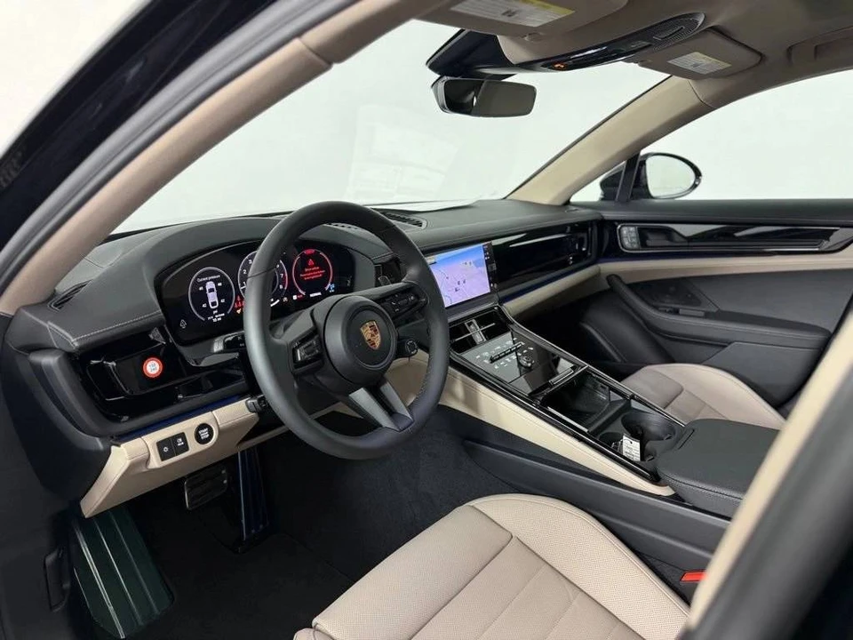 2026 Porsche 976 Panamera - Image 4 of 5