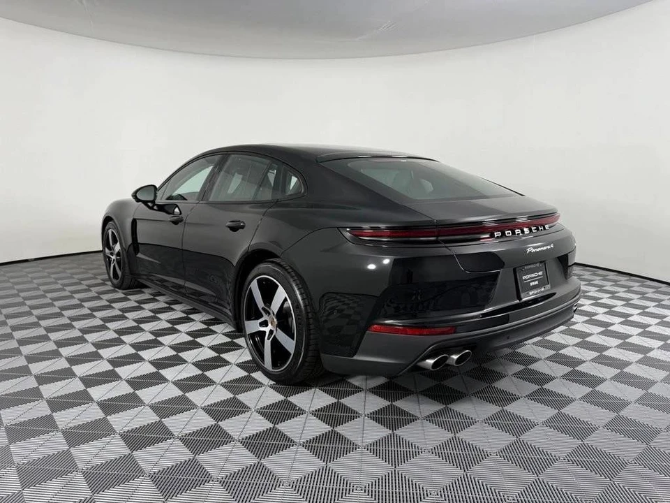 2026 Porsche 976 Panamera - Image 3 of 5