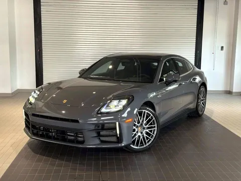 2026 Porsche Panamera 4