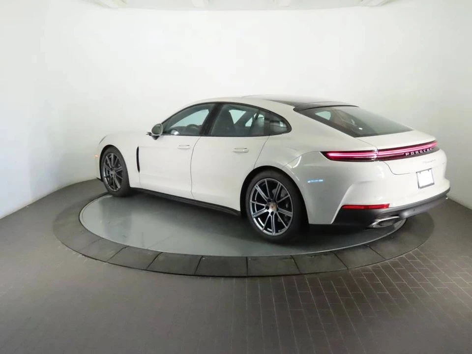 2026 Porsche 976 Panamera - Image 3 of 5