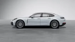 2026 Porsche 976 Panamera - Image 9 of 31