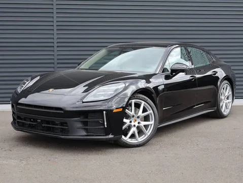 2026 Porsche Panamera 4
