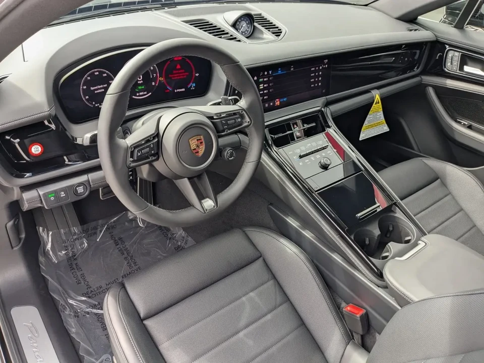 2026 Porsche 976 Panamera - Image 4 of 6