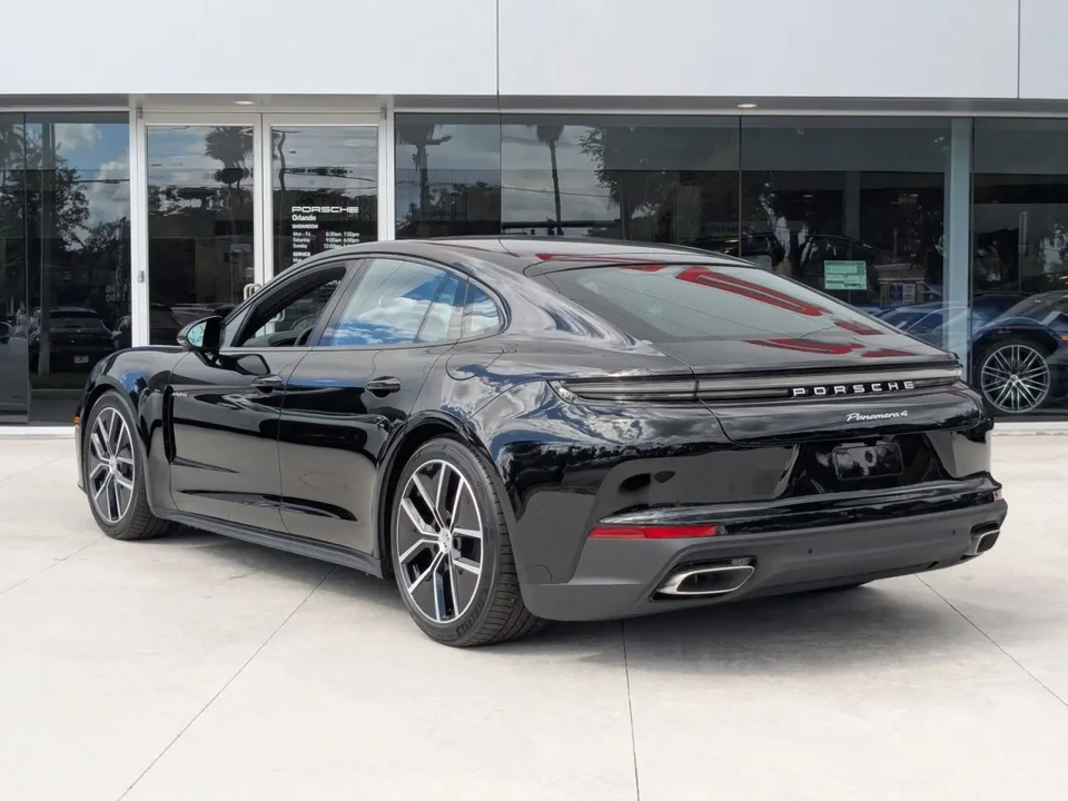 2026 Porsche 976 Panamera - Image 3 of 6