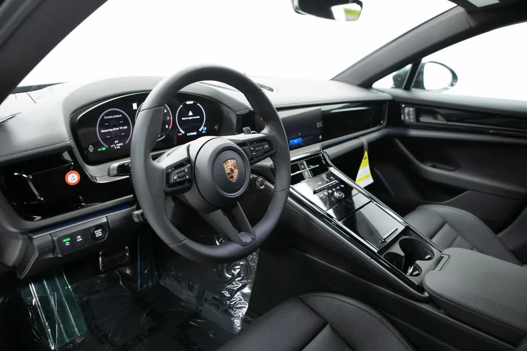 2026 Porsche 976 Panamera - Image 4 of 12