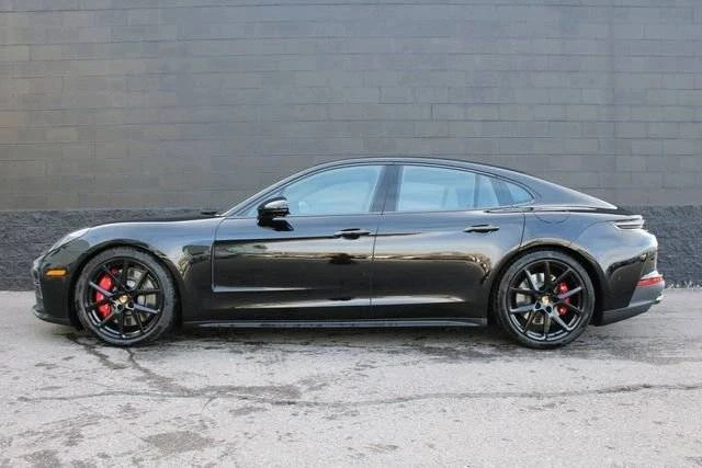 2026 Porsche 976 Panamera - Image 2 of 5