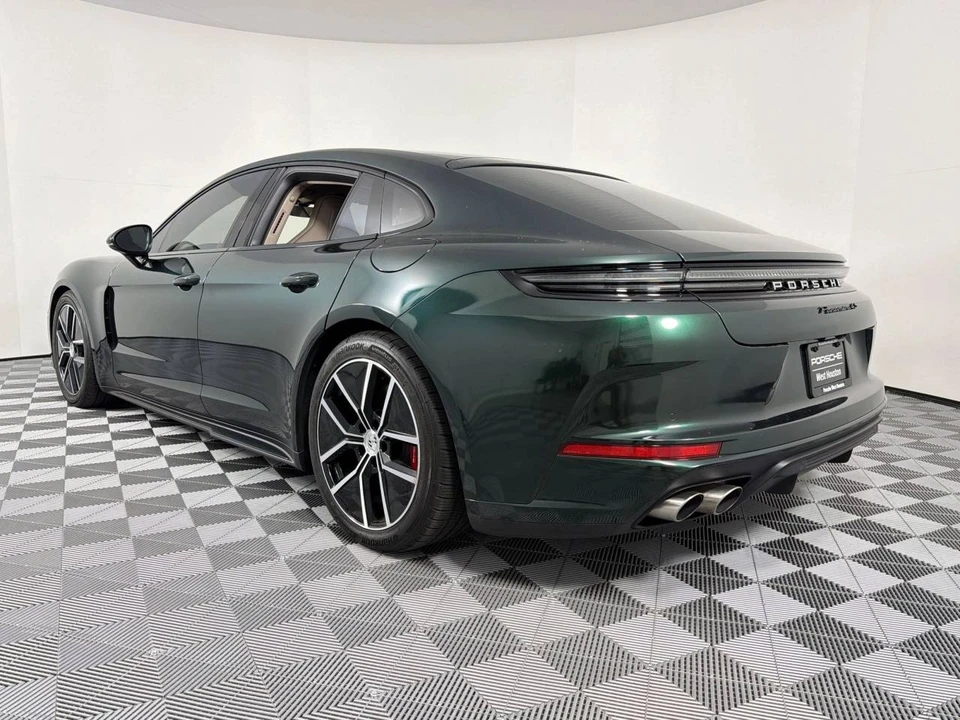 2026 Porsche 976 Panamera - Image 3 of 5