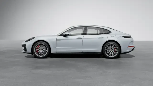 2026 Porsche Panamera - Image 14 of 30