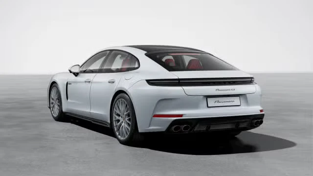 2026 Porsche Panamera - Image 18 of 30