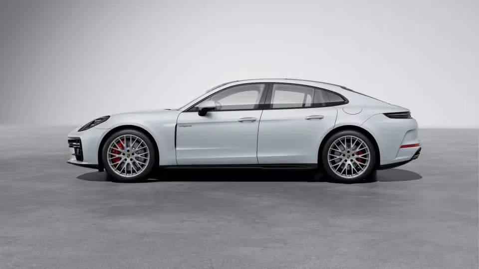 2026 Porsche Panamera - Image 11 of 30