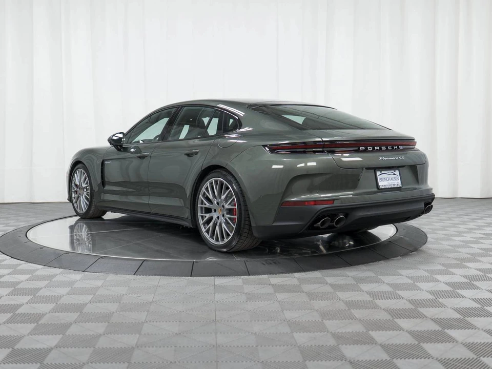 2026 Porsche 976 Panamera - Image 3 of 5