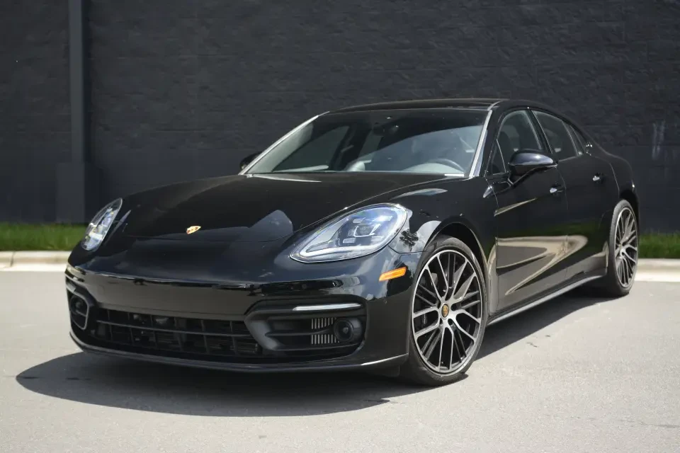 2026 Porsche 976 Panamera - Image 6 of 9