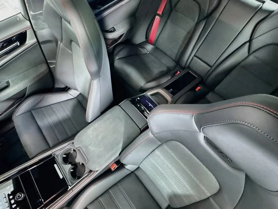 2026 Porsche 976 Panamera - Image 19 of 20