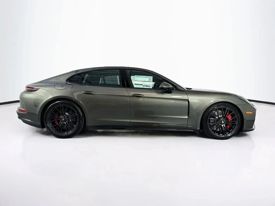 2026 Porsche 976 Panamera - Image 8 of 20