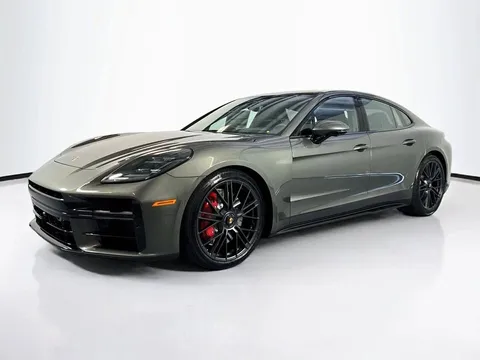 2026 Porsche Panamera GTS