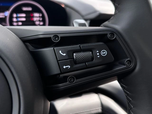 2026 Porsche Panamera - Image 17 of 31